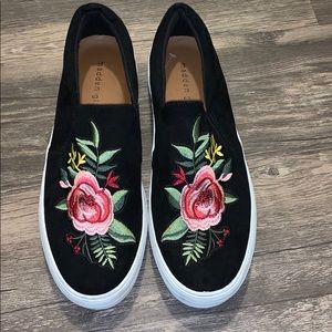 Floral Print Black Slide Ons